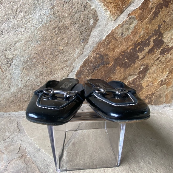 Women’s Salvatore Ferragamo shoes - Picture 2 of 11